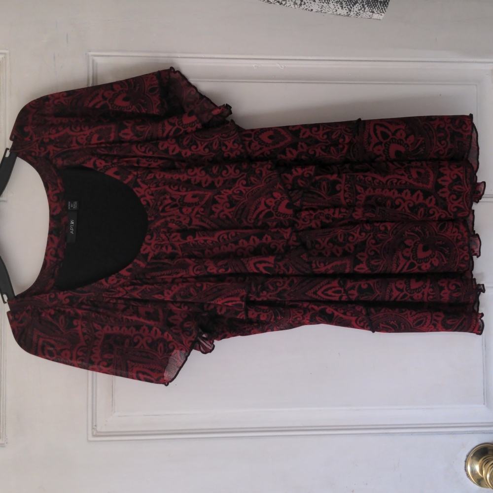 Black/red paisley print shirt